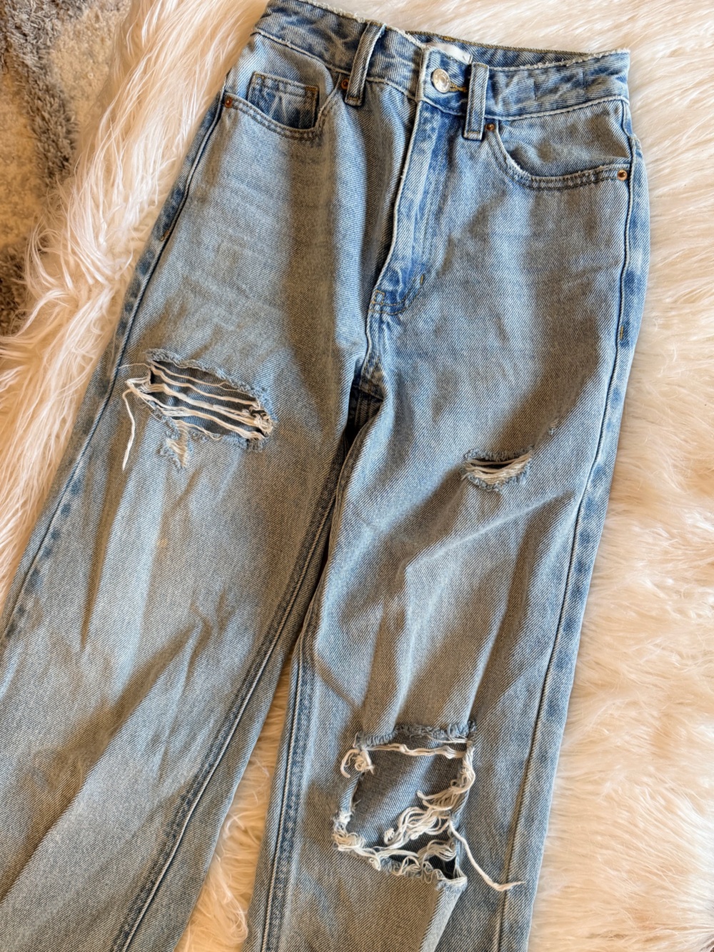 PacSun Light Blue Boyfriend Distressed Jeans